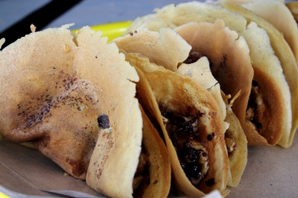 Jajanan Indonesia yang Paling Terkenal